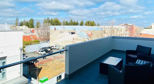 Номер Standard с балконом New Haus by Hougoumont Hotel, former Bannister 22