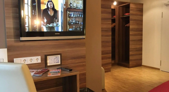 Schroeders Stadtwaldhotel, Забронировать Отель Отели Трира 3 звезды, рядом с Thermen am Viehmarkt, 3*