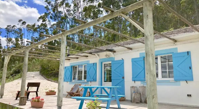 Коттедж Esteiro Surf Lodge