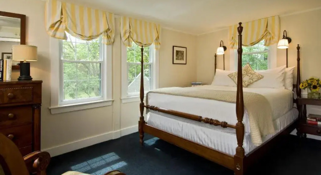 Полулюкс The Inn at Cape Cod