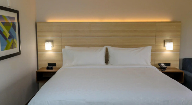 Двухместный номер Standard Holiday Inn Express Hillsboro I-35 by IHG