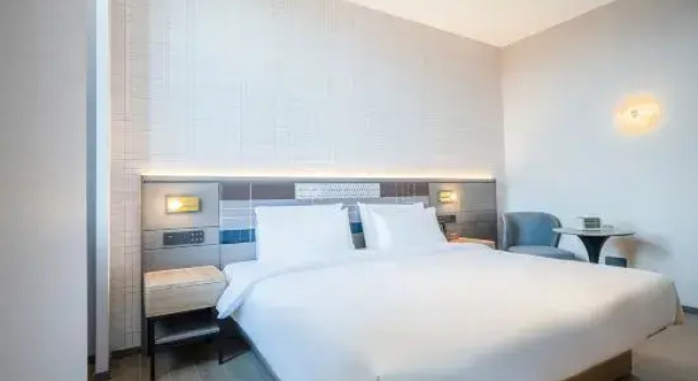 Люкс Homeinn Plus Hotel (Shenyang North Station Liaoning Provincial Government)