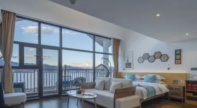 Люкс Дуплекс с видом на озеро New Style Inn