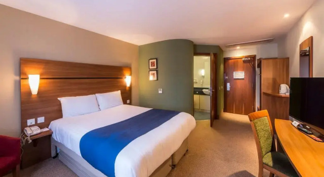 Четырёхместный номер Standard Park Inn by Radisson Doncaster