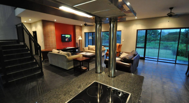 Leriba Coastal Golf Lodge, Забронировать Отель Стангер Lower Tugela