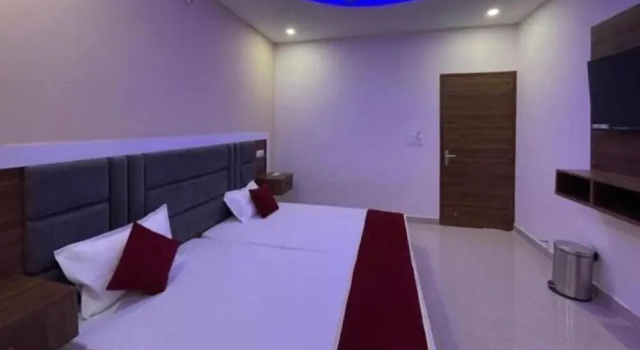 Номер Deluxe Fabhotel Karshani Kripa Dham