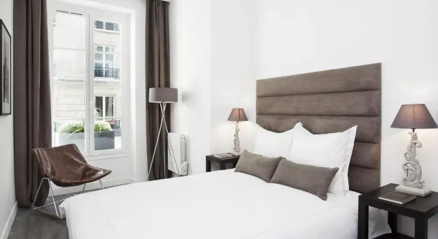 LivinParis - Luxury 3 Bedrooms Grands-Boulevards I, Забронировать Отель 2-й округ: Биржа Париж, рядом с Станция метро Rambuteau