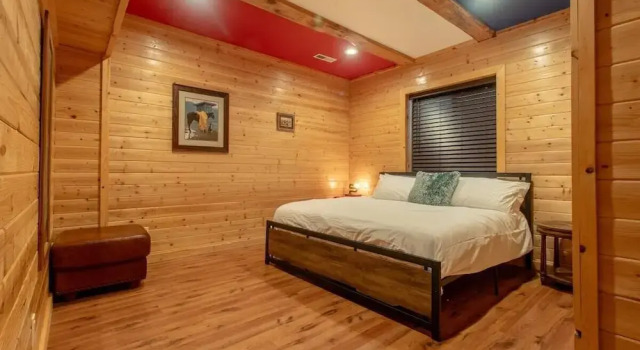 14 Guests 5BR 2BA Game room and Living, Book Feriehus Parowan Iron County