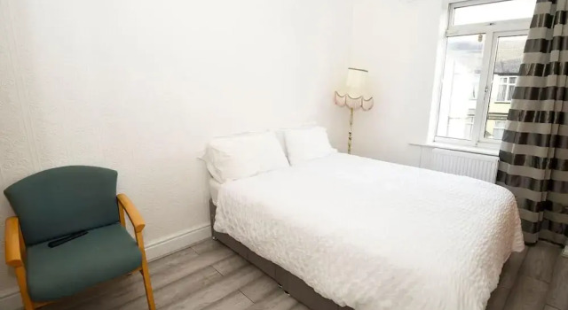 Fine 3-bed House in Manchester for up to 6 People