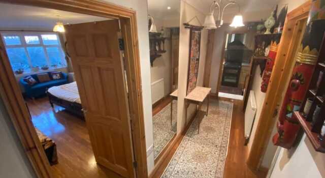 Коттедж Apartment - Sleeps 4 - Parking - Balcony - Garden