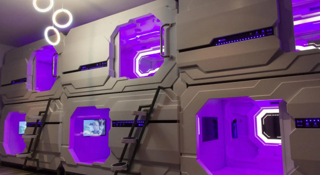Капсула Deluxe iO Hotel