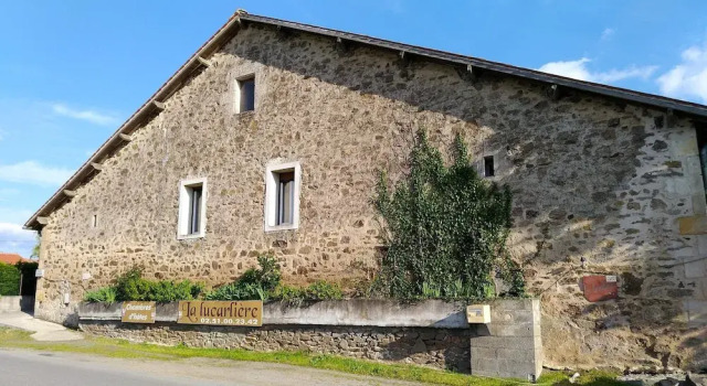 DOMAINE DE LA LUCARLIERE, Забронировать Отель Сен-Сир-де-Га 
