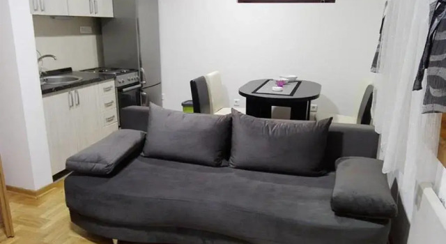 Apartment Jovana, Buchen Sie Ferienwohnung Čajetina 