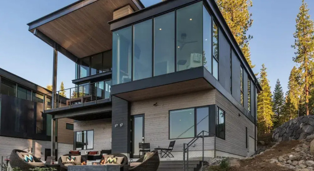 Modern Ski In Out Home Mid-mountain Northstar