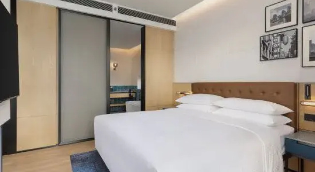 Люкс Four Points by Sheraton Guangzhou Bai’e Tan