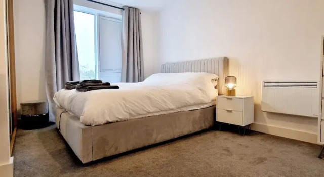Gym, Free Parking, 25 Mins to Central London, 预订 酒店 泰晤士河沃尔顿 萨里