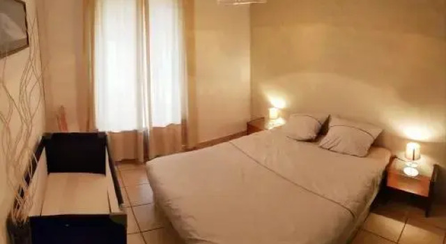 T2, parking privé, clim, 5min à pied du centre ville, Забронировать Апартаменты/квартира Мартиг Étang de Berre