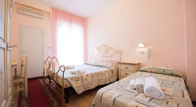 Трёхместный номер Standard с балконом Hotel Settebello B&B