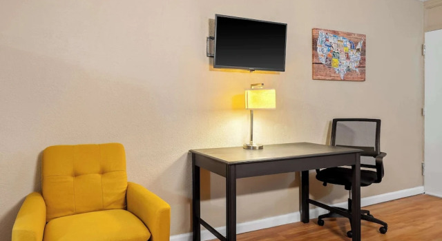 Люкс Americas Best Value Inn Danville