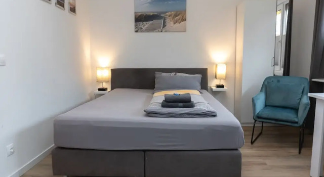 Апартаменты Apartmenthaus am Park Wohnung 4