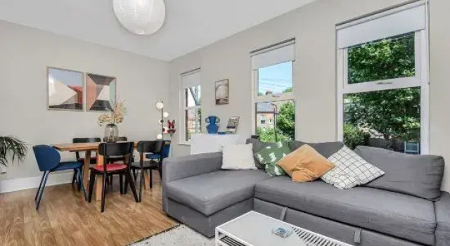 Unique 2 bedroom Flat in Heart of Walthamstow, Забронировать Отель Отели Лондона 3 звезды, рядом с Блэкхорс Роуд, 3*