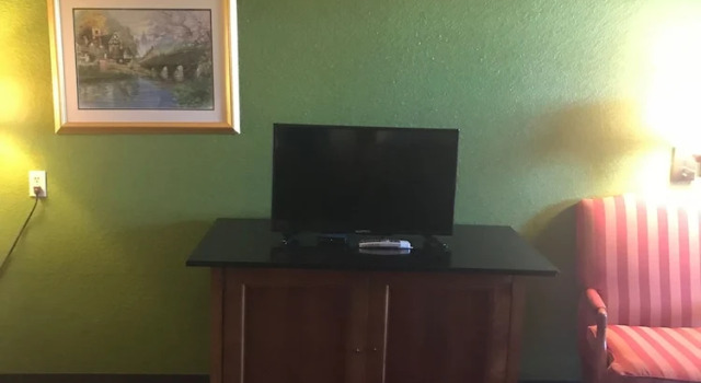 Номер Economy Day N Night Inn