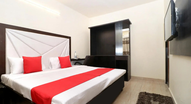 OYO 22618 Sood Stays, Book Hotel Ludhiana Punjab