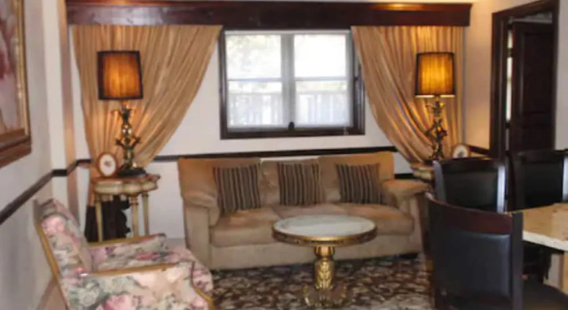 Chalet Inn & Suites Centerport