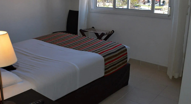 De la Plaza Hotel