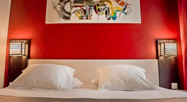Семейный номер Standard Hôtel Pont Rouge , Carcassonne