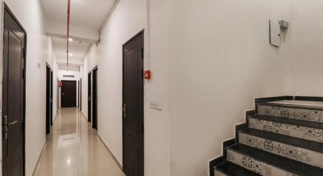 FabHotel Insight Inn, Забронировать Отель Вибхути Кханд штат Уттар-Прадеш