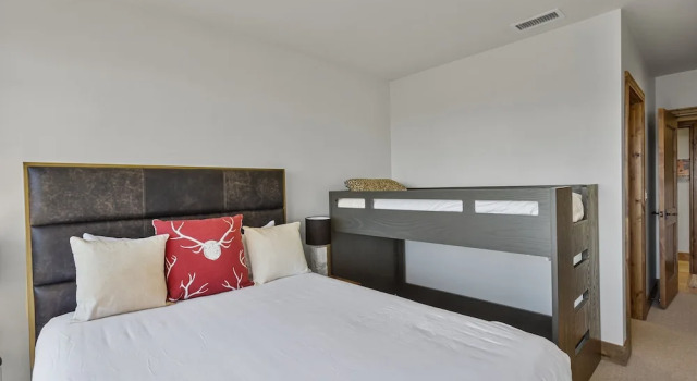 Shooting Star Lodge at Deer Valley Resort - Three Bedroom Deluxe Residence #201 3 Condo, Varaa Lomakeskus Deer Valley 
