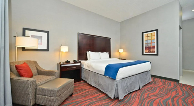 Номер Standard Holiday Inn Express & Suites Utica by IHG