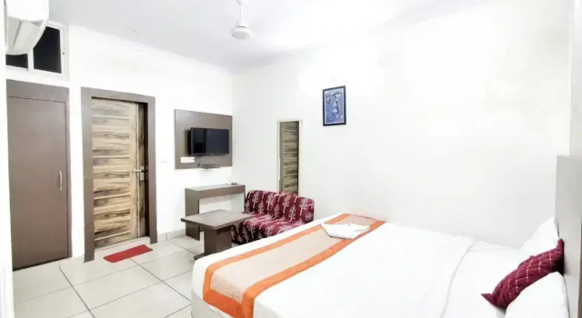 Goroomgo Edge Homestay Mahipalpur