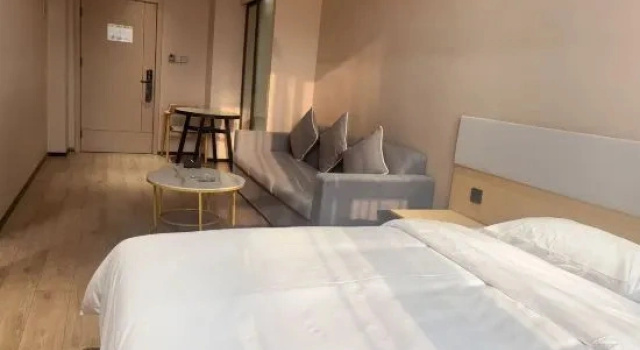 Люкс IU Hotel