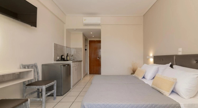 Daisy Hotel, Tsilivi