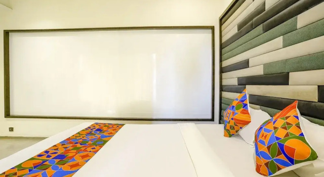 FabHotel Prime Supreme Grande 600 Mtrs away from Calangute beach, Rezerwuj Hotel Hotele w North Goa z parkingiem, Parking