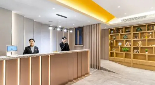 Haoli Hotel (Ningbo Cixi Yintai Department Store Suntang Road)