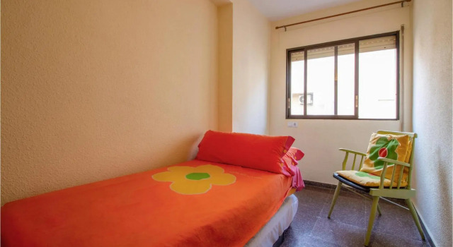 Nice apartment in Torrevieja with 3 Bedrooms