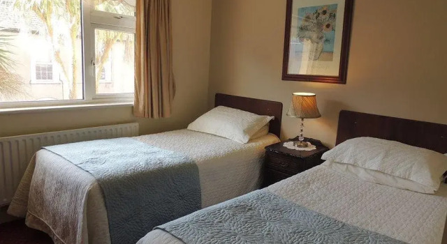 Leahys Lee House Youghal, Book Hotel Youghal County Cork