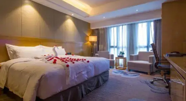 Suite Royal View Hotel