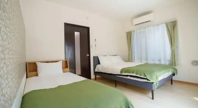2 Minute Walk from Sensoji Temple, Забронировать Апартаменты/квартира Апартаменты Токио, рядом с Ushijima Shrine, Апартаменты/квартира