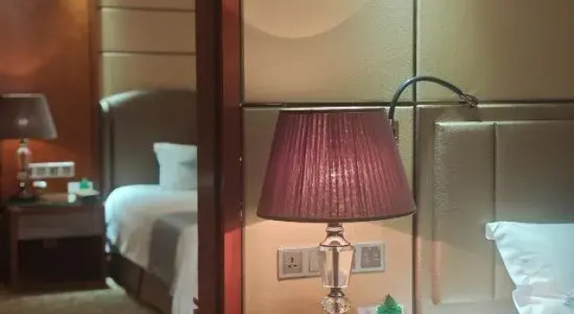 Двухместный семейный люкс с 2 комнатами Yangzhou Mingfa International Hotel