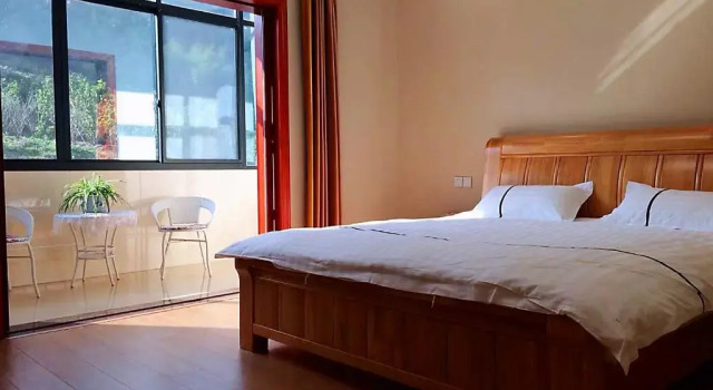 Lakeside Xiaozhu Guesthouse, Prenota Affittacamere Ningbo Zhejiang