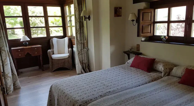 Alojamientos Rurales Valle de Bueida, Rezervați Casă de vacanță Vile în Bueida, Vilă
