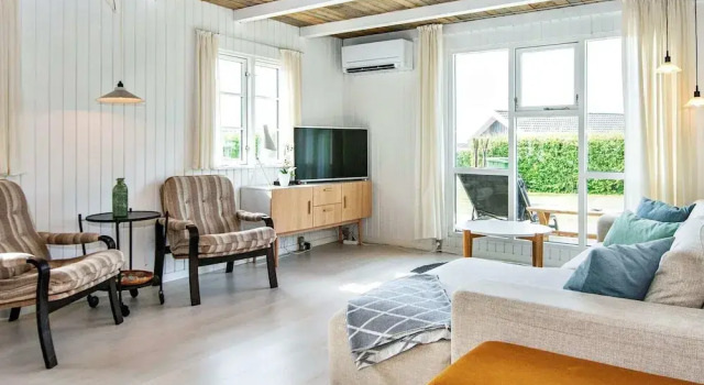 Renovated Waterfront Retreat-by Traum, Rezervovat Rekreační dům  