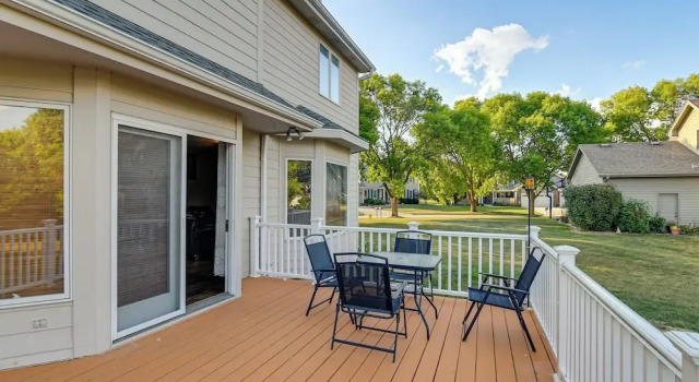 Коттедж Des Moines Suburb Stay w/ Spacious Layout & Deck!
