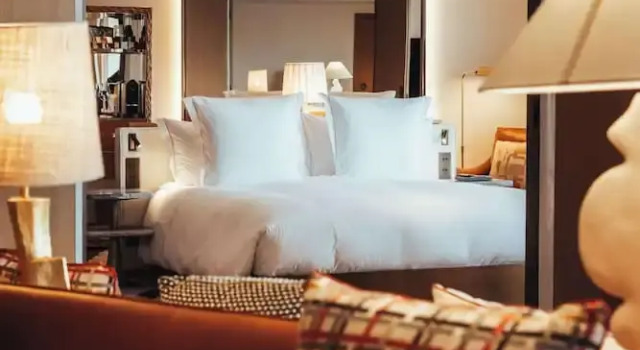 Двухместный люкс Signature Hotel SAX Paris, LXR Hotels & Resorts