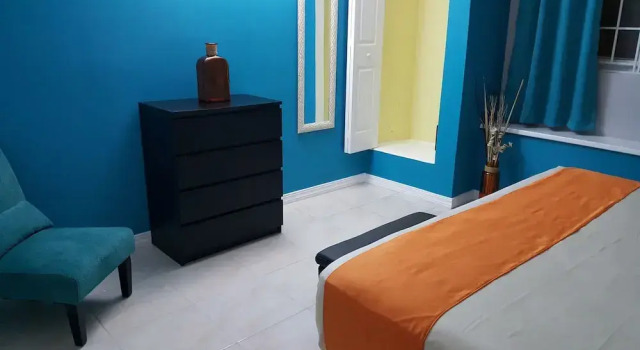 Апартаменты Цокольный этаж с 2 комнатами с балконом New Kingston Guest Apartments @ Donhead