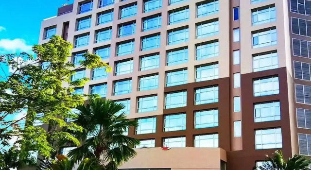 ATM Maybank Hotel Ibis Pekanbaru, Book Hotel Hotels in Sumatra with Breakfast, Breakfasts
